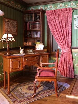 Bureau miniature 1/12 de style Art and Craft